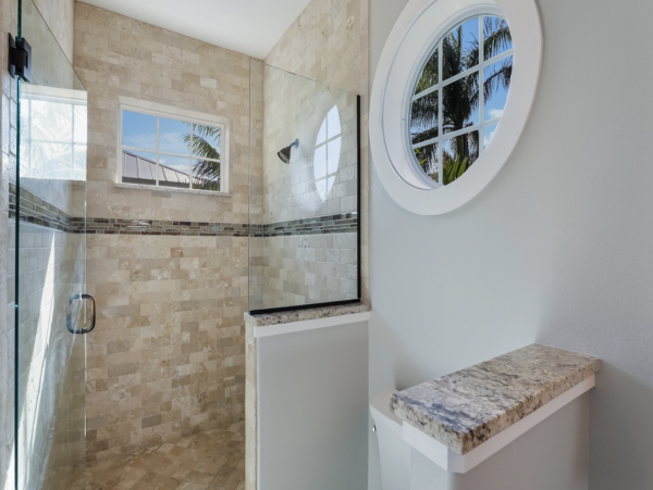 Six Bedroom Luxury Vacation Rental Anna Maria with Pool